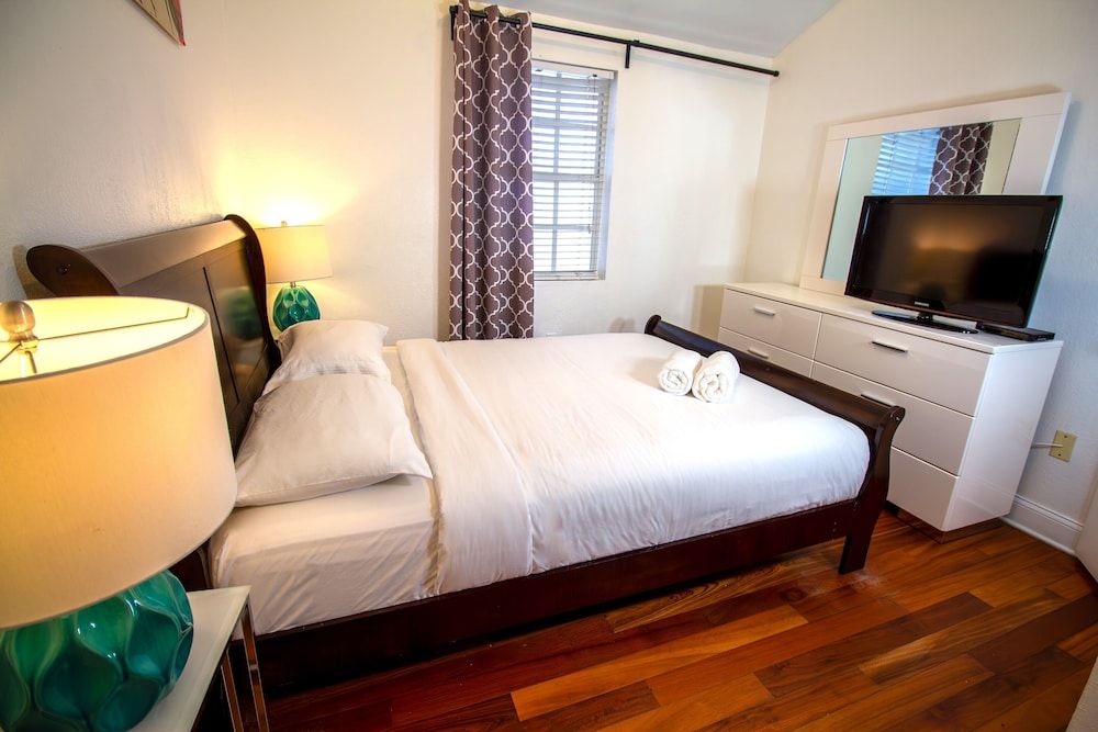 Hispaniola Apartments Part of the Oasis Casita Collection Comfort Apartment, 2 Bedrooms 4