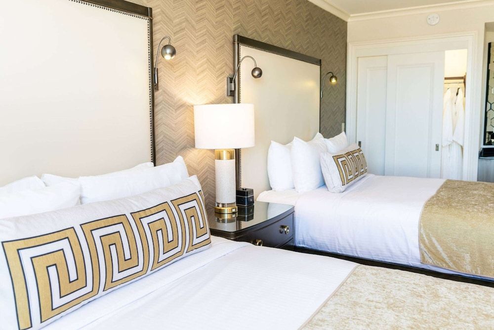 Room, 2 Queen Beds, Non Smoking