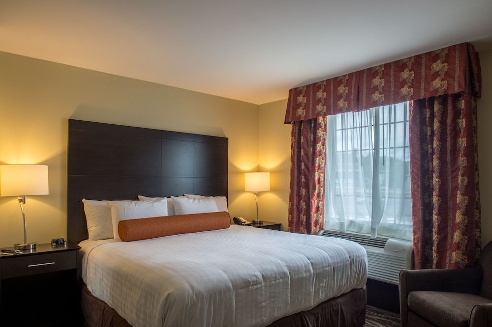 Room, 1 King Bed, Accessible