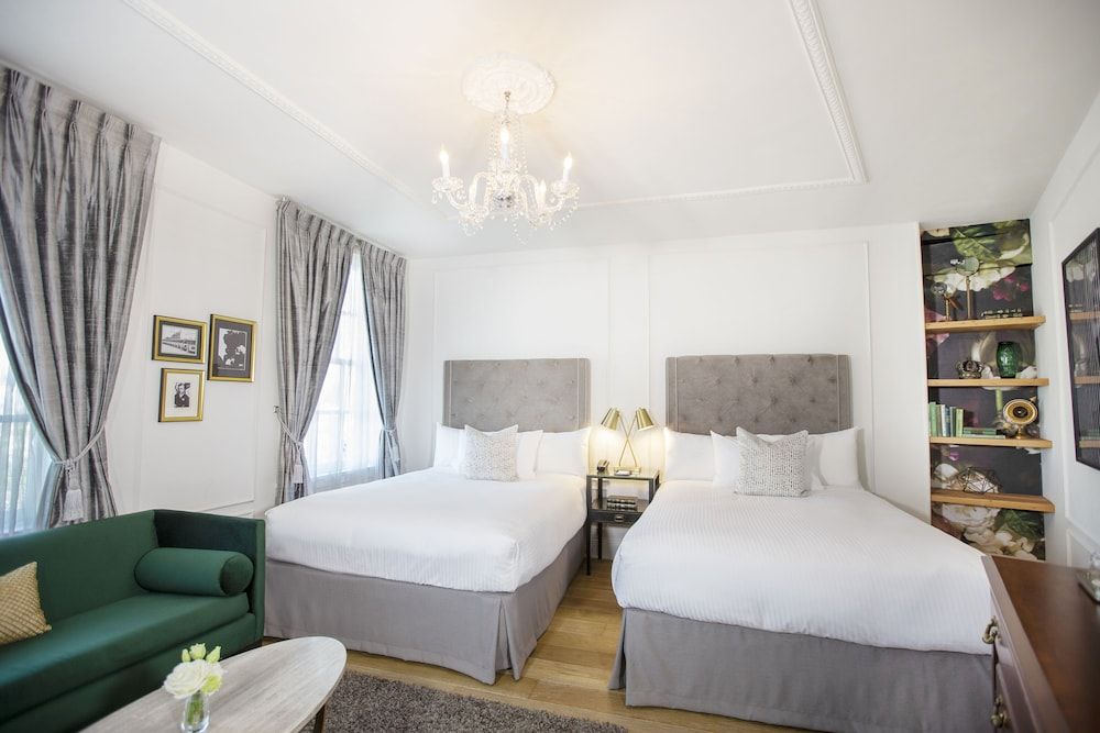 The Culver Hotel Studio, 2 Queen Beds 3