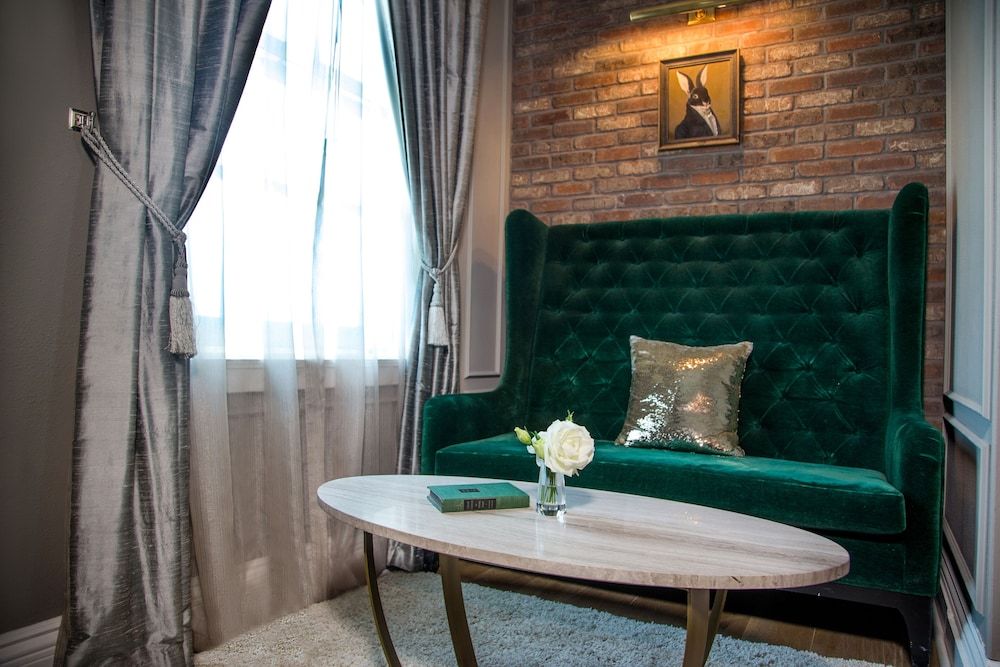 The Culver Hotel Luxury Room, 1 King Bed 7