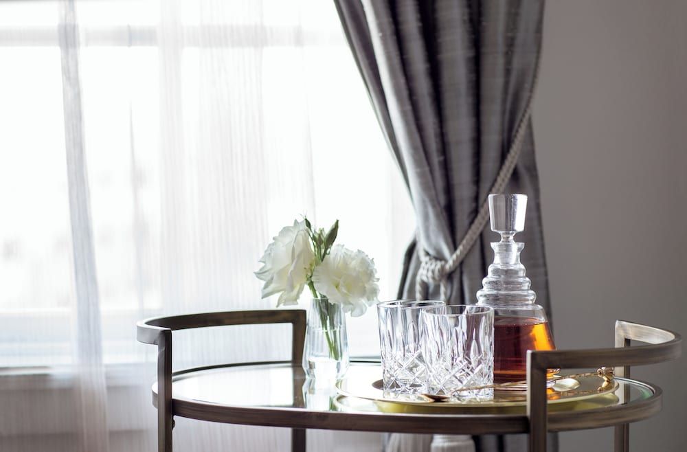 The Culver Hotel Studio, 2 Queen Beds 8