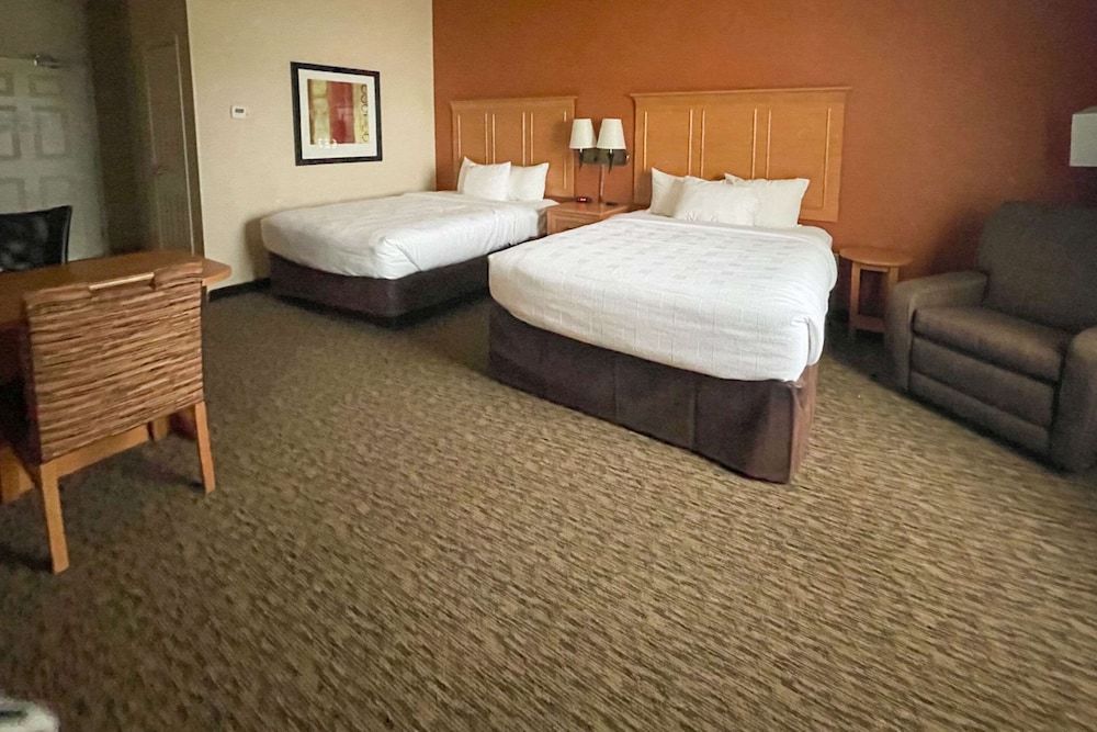 Suite, 2 Queen Beds, Accessible, Non Smoking (Efficiency)