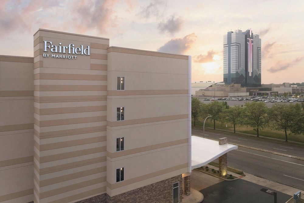 undefined Fairfield Inn & Suites by Marriott Niagara Falls 3