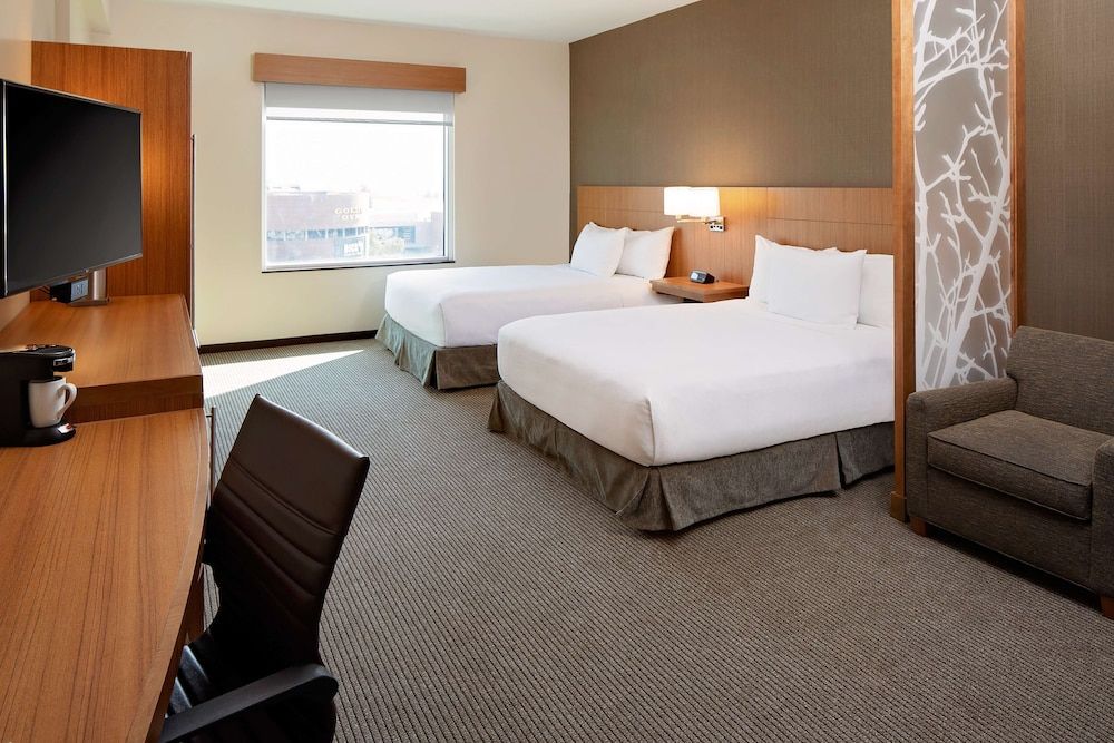 Room, 2 Queen Beds, Accessible (Shower)