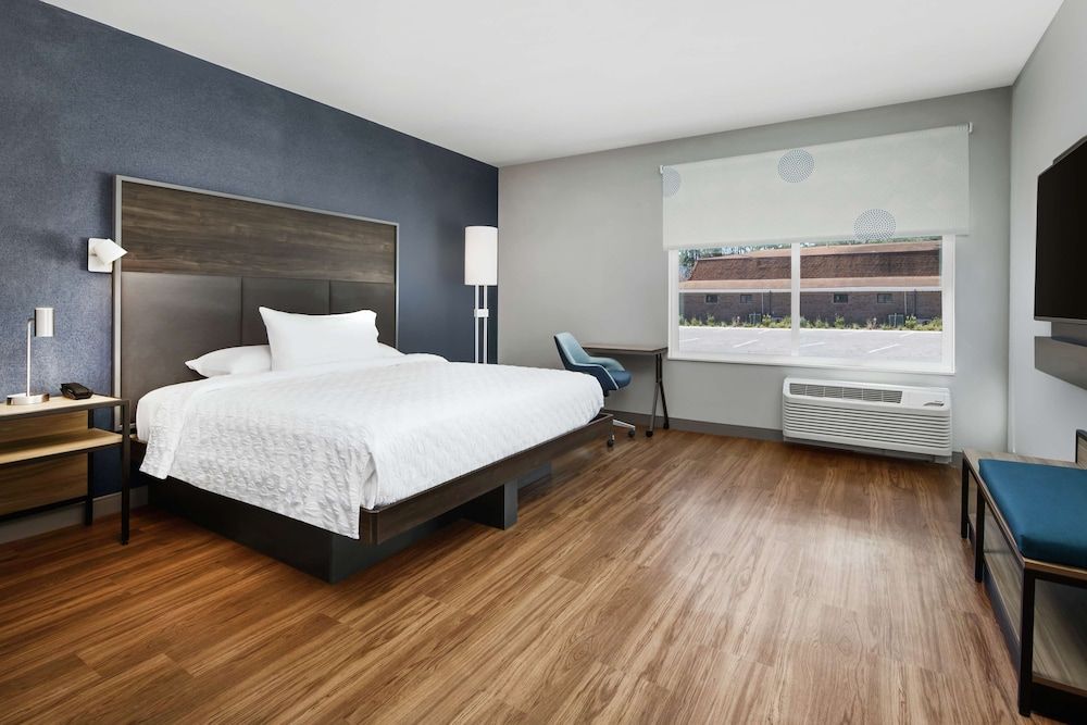 undefined Tru by Hilton Savannah Midtown, GA 9