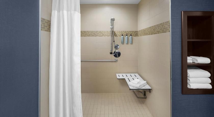 undefined Residence Inn Chicago Downtown/Loop 6