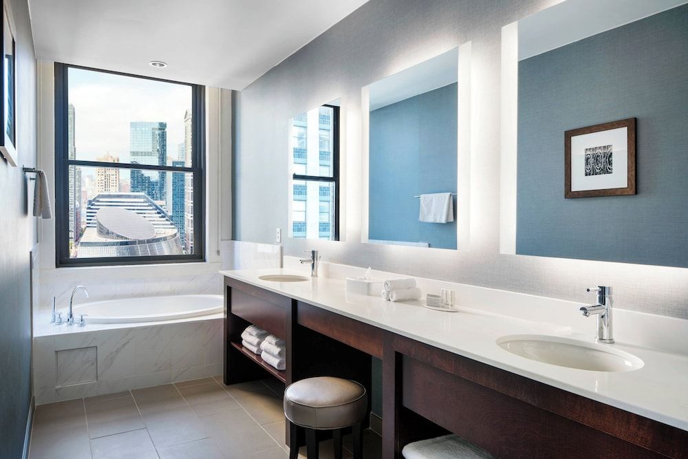 undefined Residence Inn Chicago Downtown/Loop 10