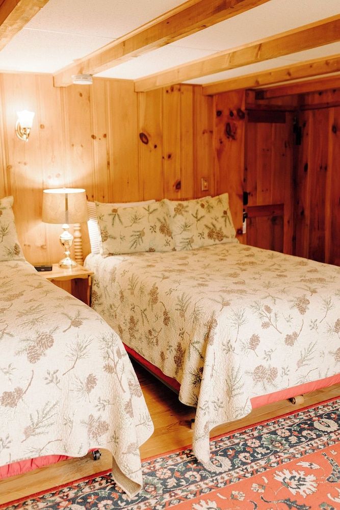 Classic Double Room Single Use, 2 Double Beds