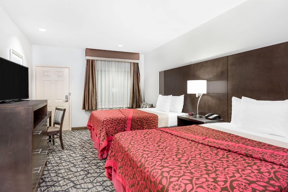 Room, 2 Queen Beds, Non Smoking