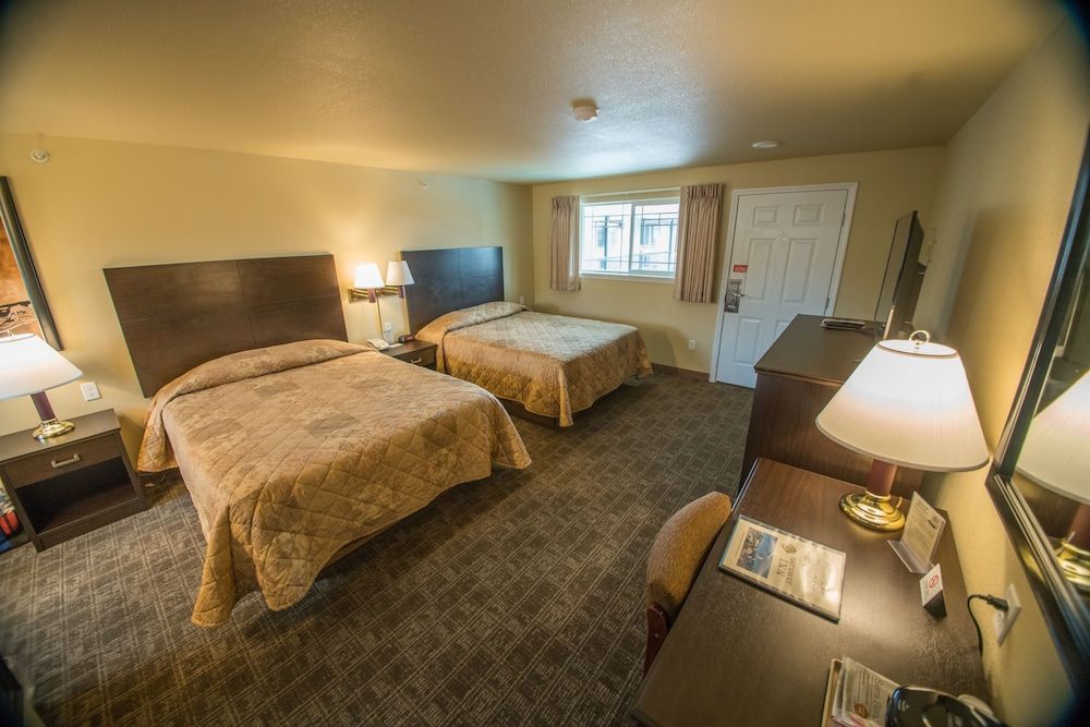 Room, Double Queen Deluxe