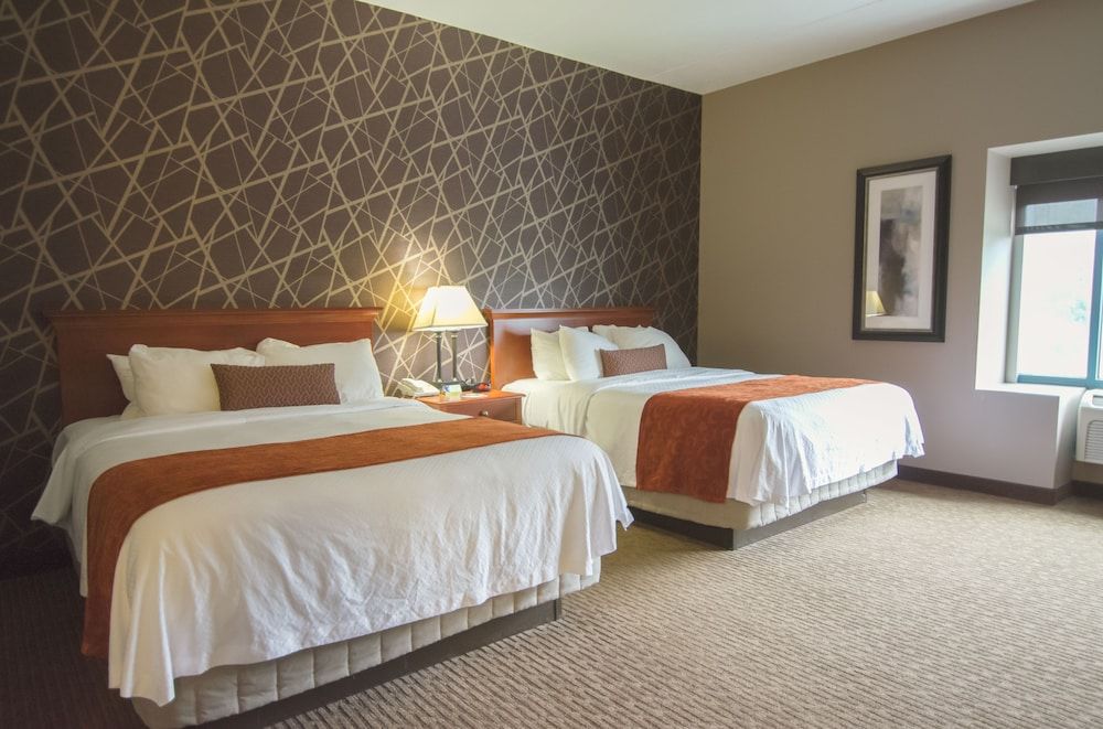 Wheeling Island Hotel-Casino-Racetrack Deluxe Room, 2 Double Beds 4