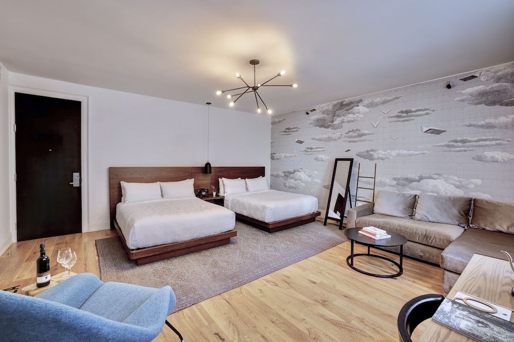 Deluxe Suite, 2 Queen Beds