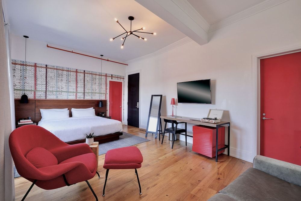 Deluxe Room, 1 King Bed