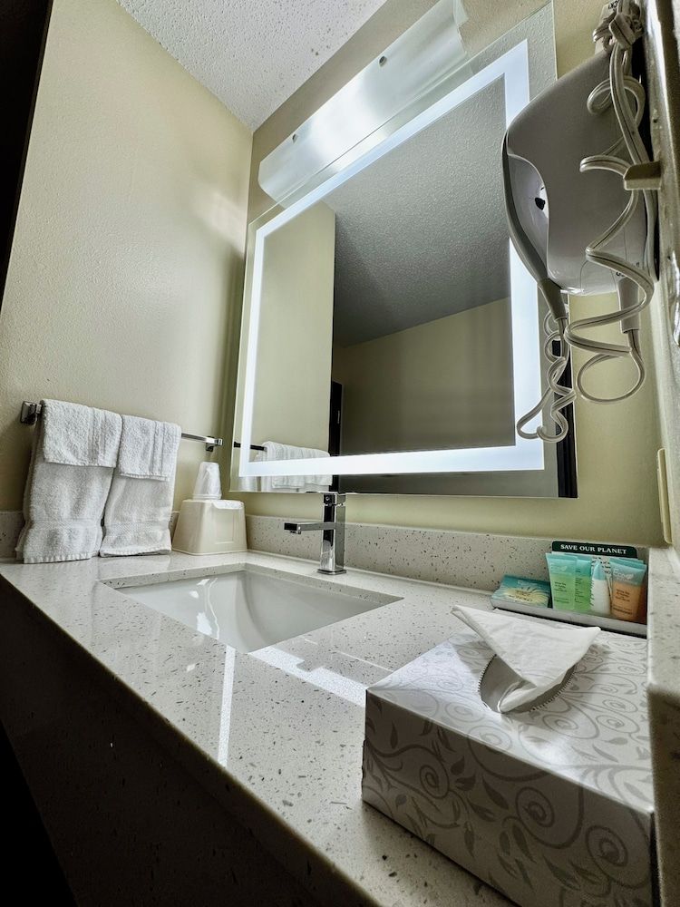 Sibley Inn Standard Room, 1 Queen Bed, Non Smoking 3