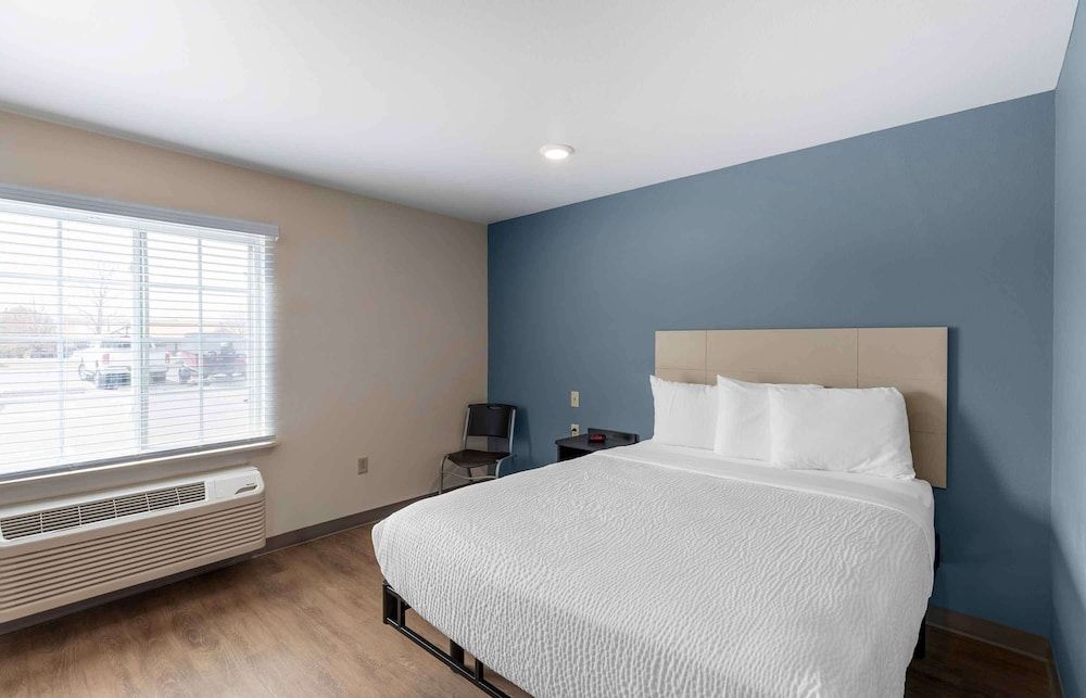 Extended Stay America Select Suites - Firestone Standard Studio, Non Smoking, Refrigerator & Microwave 3