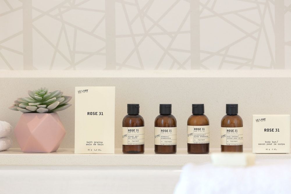 Fairmont Austin Deluxe Room, 1 King Bed 3