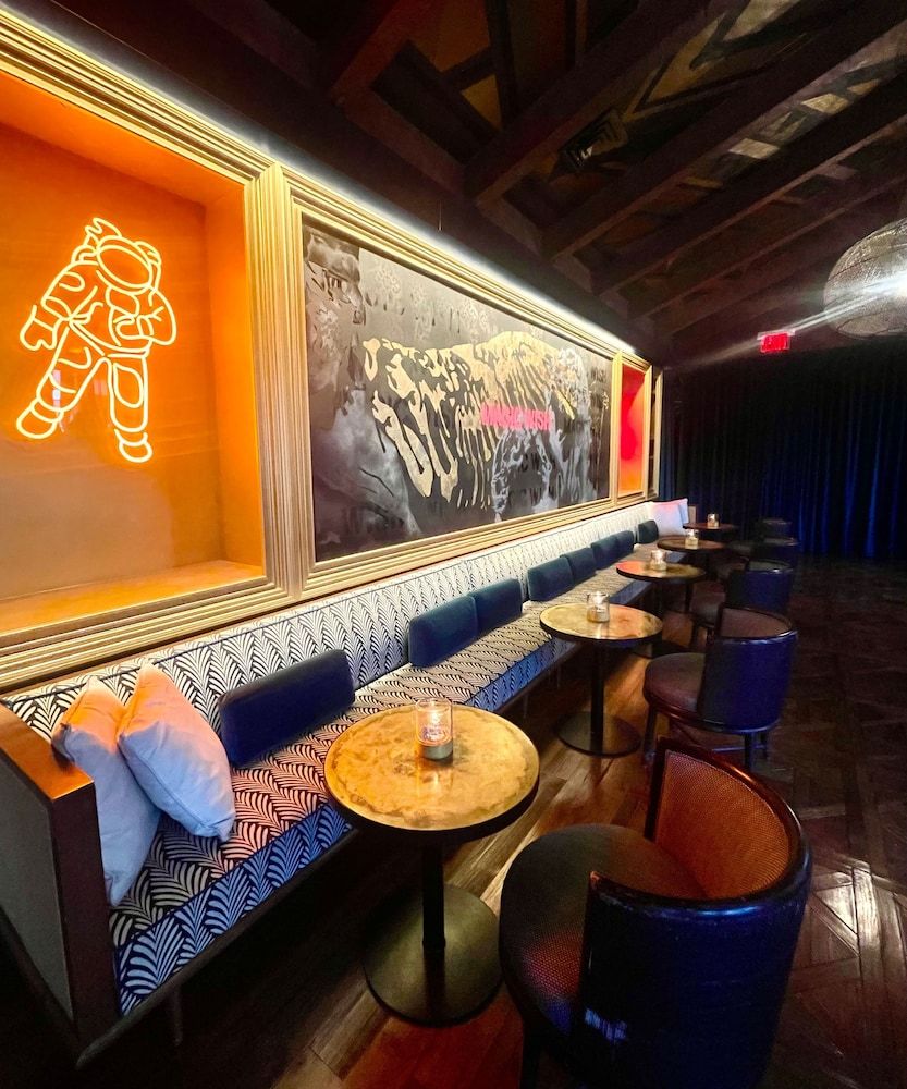 undefined Pod Times Square 10