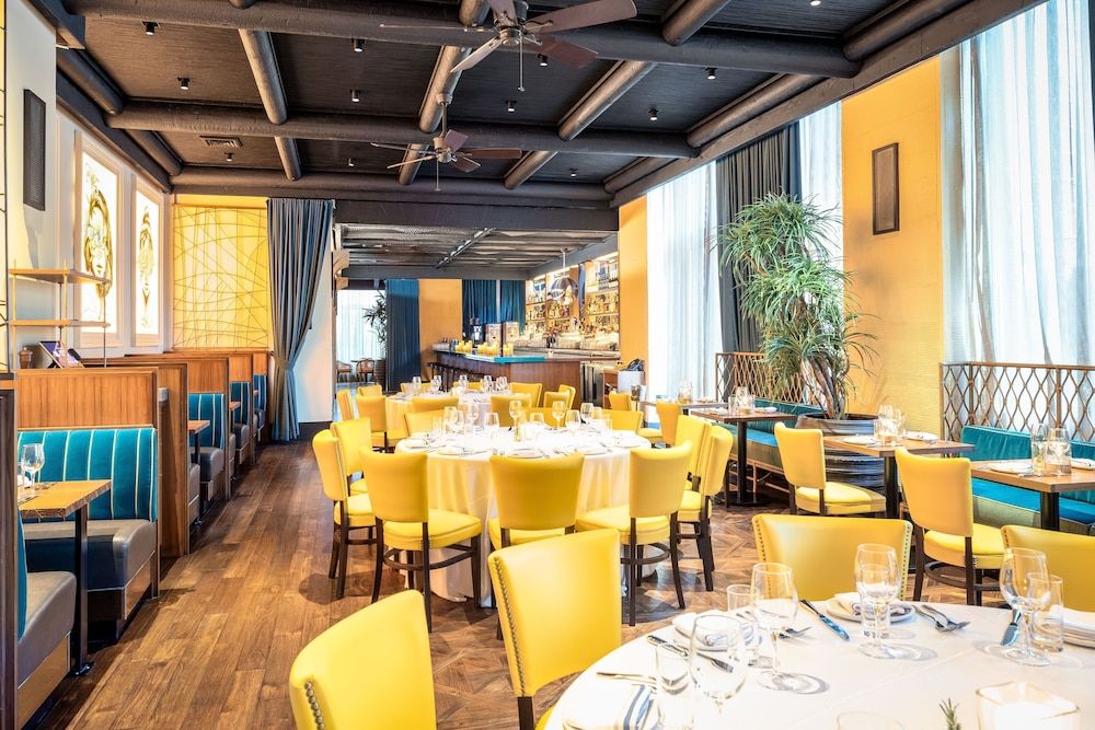 undefined Pod Times Square 8