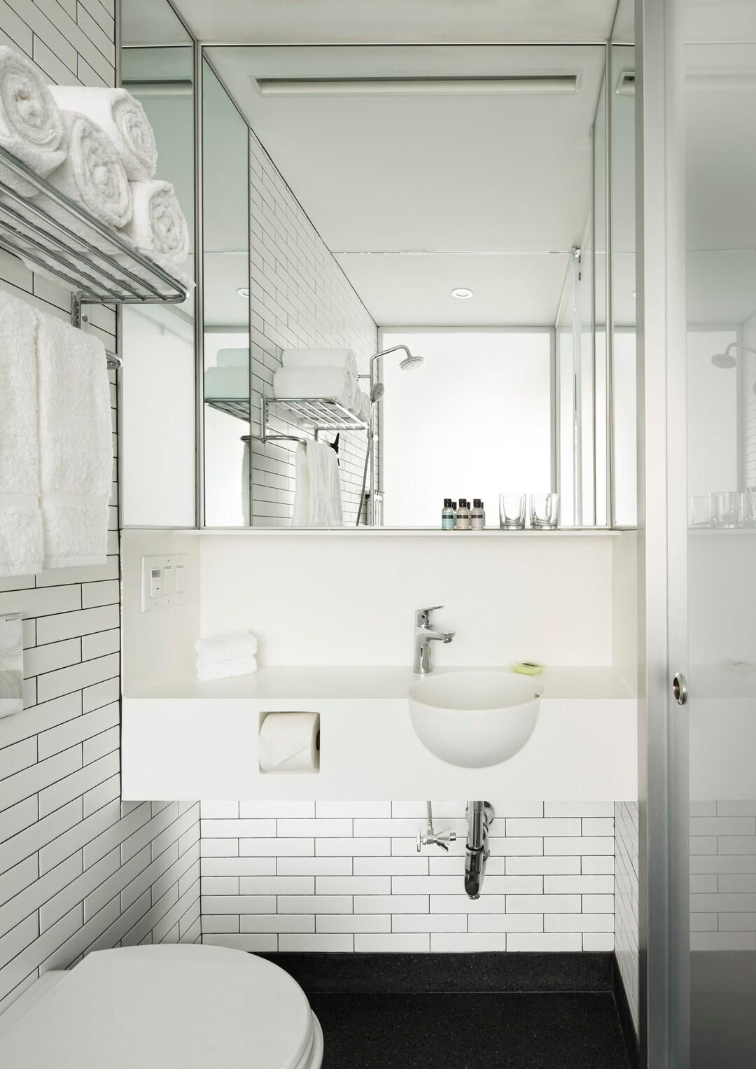 undefined Pod Times Square 6