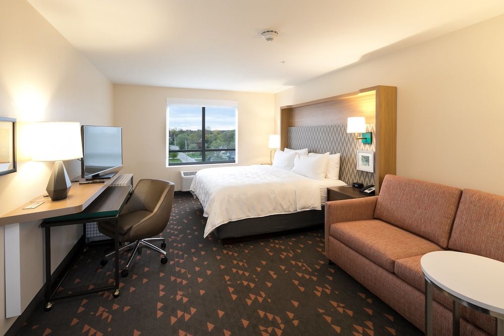 Standard Room, 1 King Bed with Sofa bed