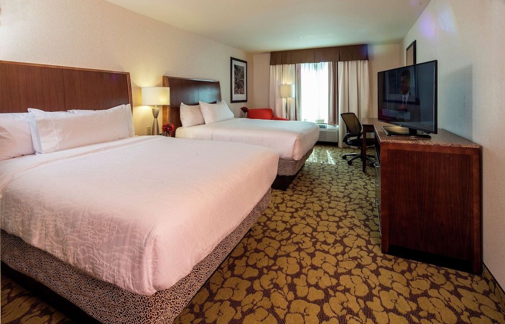 Room, 2 Queen Beds, Non Smoking (Drinks & Snacks)