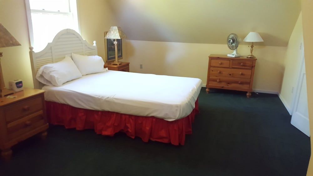 Drummond Island Resort Family Cabin, 3 Bedrooms