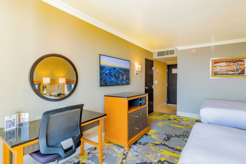 Hotel Lucerna Ciudad Juarez Deluxe Double Room, Balcony 5