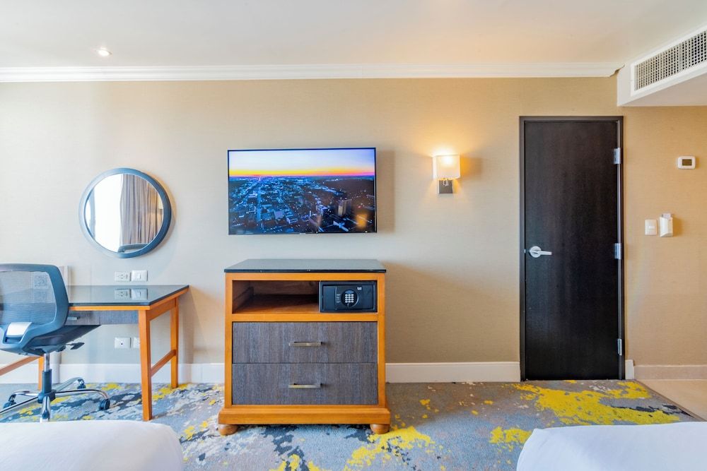 Hotel Lucerna Ciudad Juarez Deluxe Double Room, Balcony 6