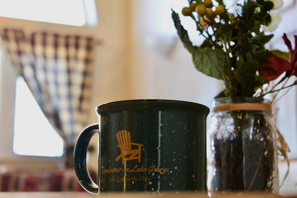 Sundowner on Lake George Comfort Condo, 1 Bedroom, Kitchen 6