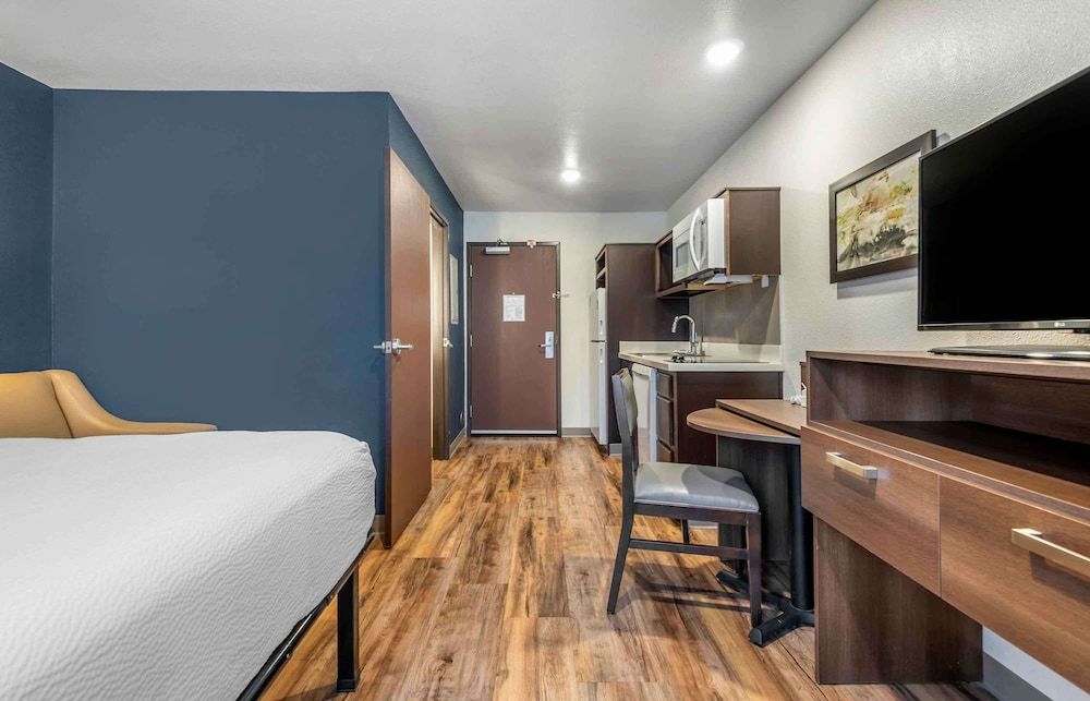 Extended Stay America Select Suites - Pittsburgh - Cranberry Standard Studio, Non Smoking, Refrigerator & Microwave