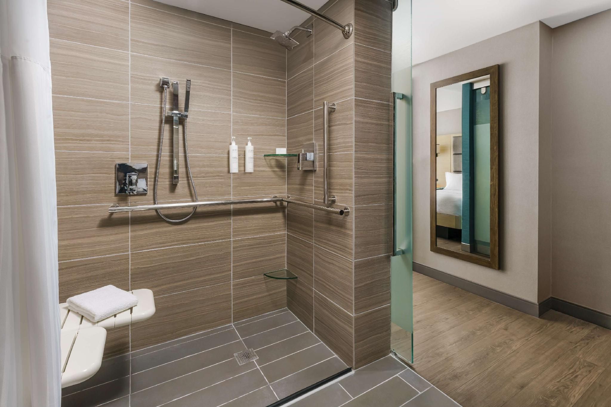 2 Doubles City View Hearing Accessible