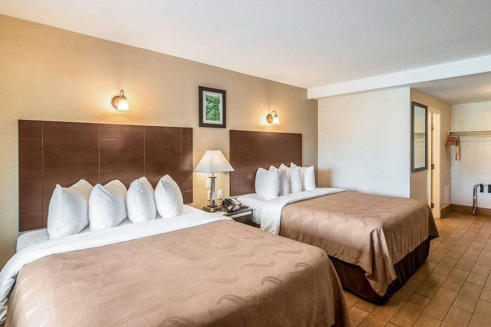 Standard Room, 2 Queen Beds, Non Smoking