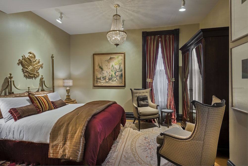 Premium Room, 1 Queen Bed, Jetted Tub