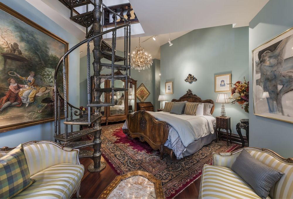 Premium Suite, 1 King Bed (Loft)