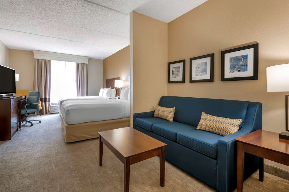 Comfort Suites Near Universal Orlando Resort