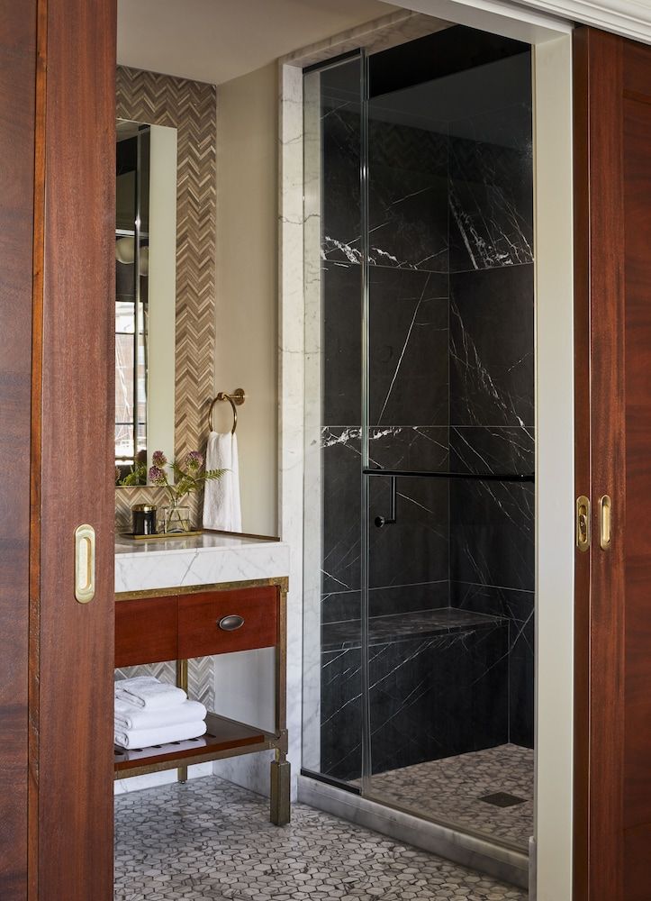 Sagamore Pendry Baltimore Terrace Courtyard King 3