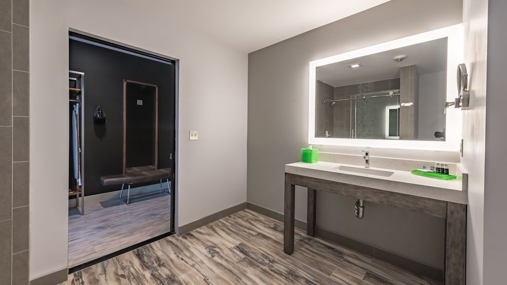 NOHO Suite with Terrace, 1 King Bed
