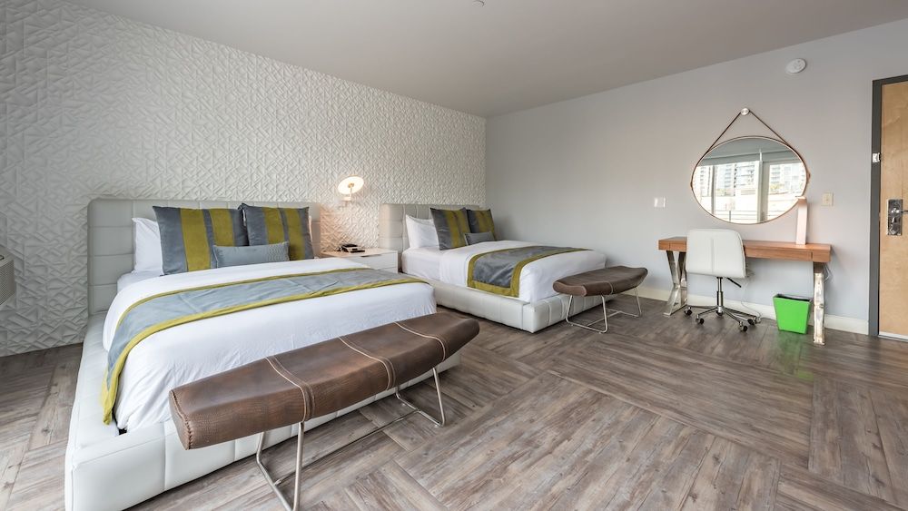 Deluxe Room, 2 Queen Beds, Balcony