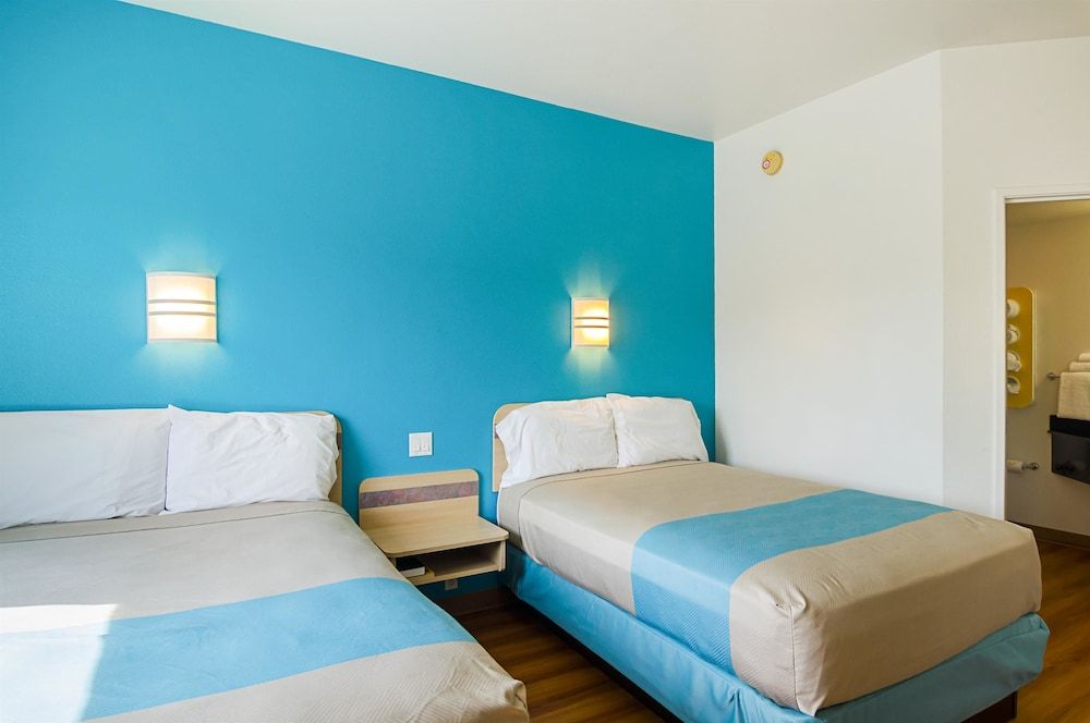 Motel 6 Wheatland, WY Standard Room, 2 Double Beds, Non Smoking