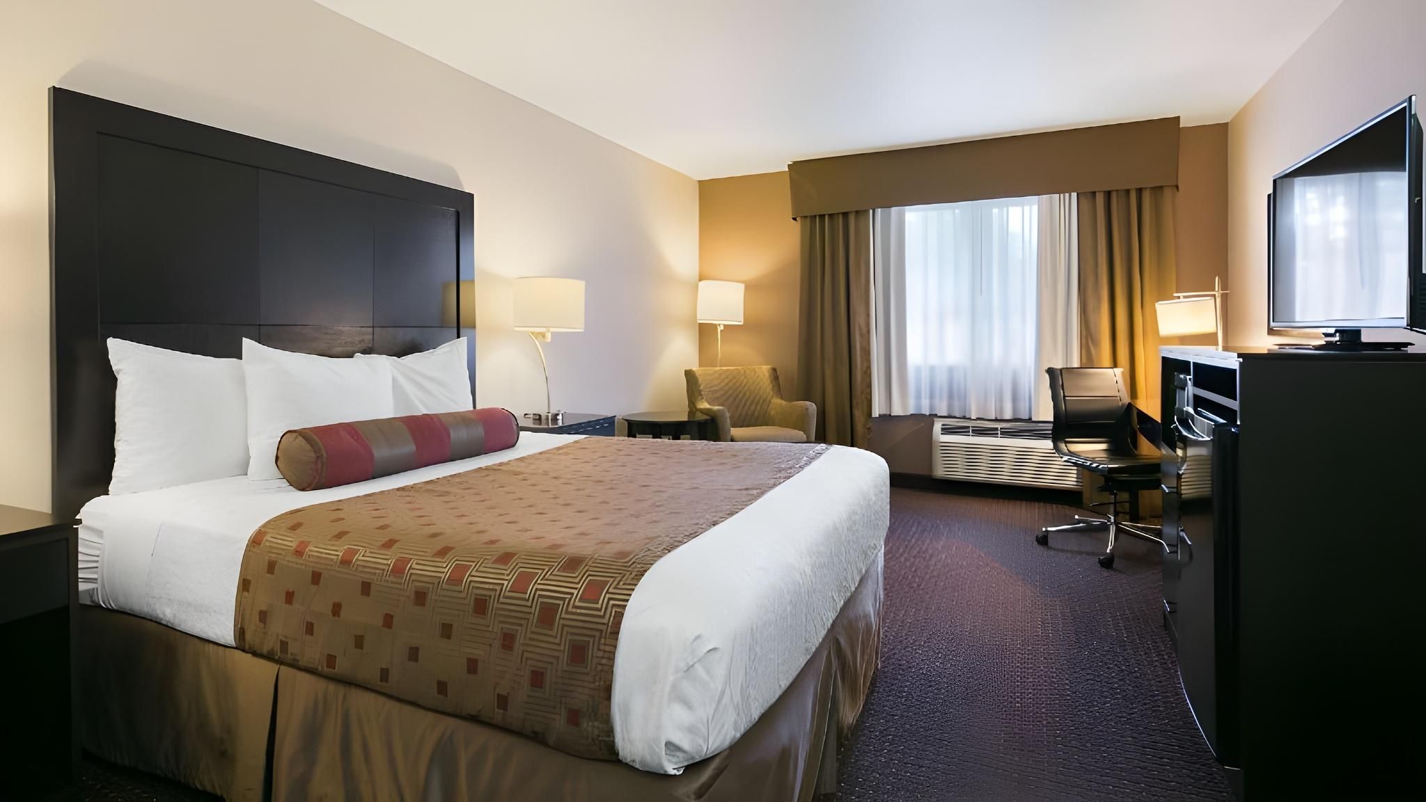1 Queen Bed, Nonsmoking, Pet Friendly Room