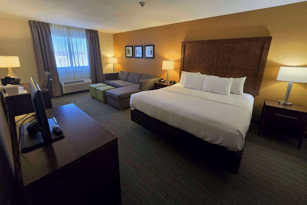 Room, 1 King Bed, Accessible, Non Smoking
