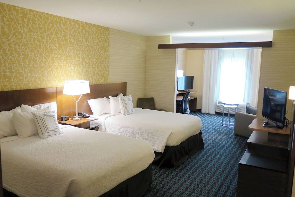 Room, 2 Queen Beds, Non Smoking (Hearing Accessible)