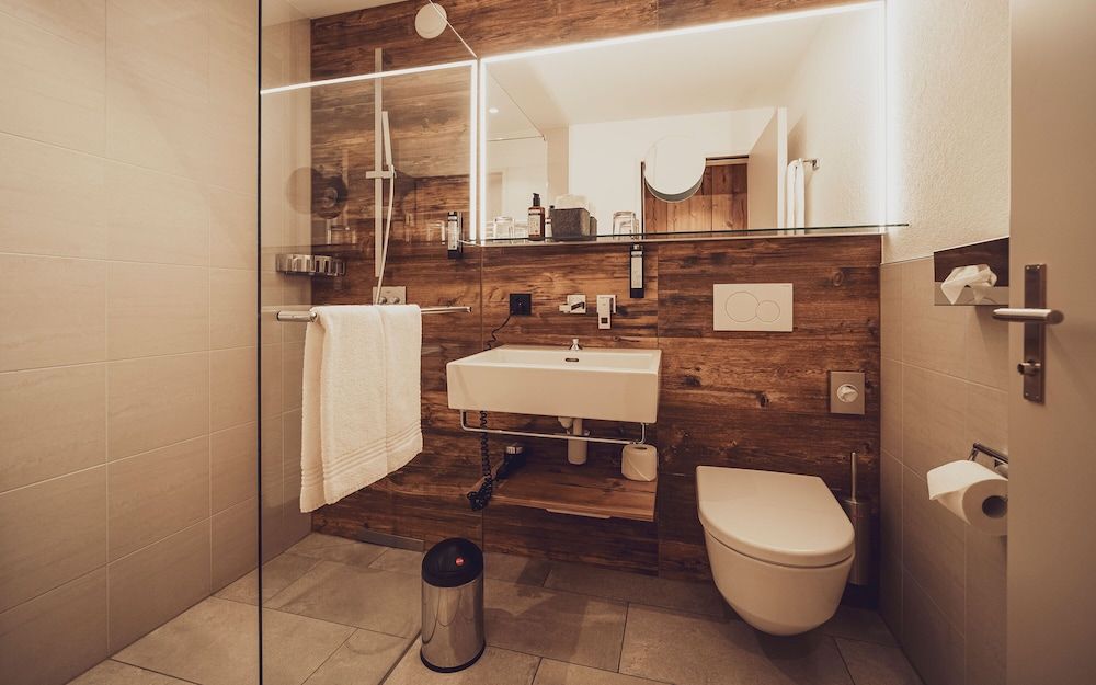 Mountain Plaza Hotel Superior Double Room, Non Smoking 4