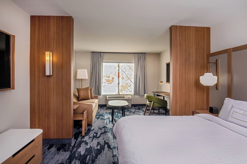 Suite, 1 King Bed with Sofa bed