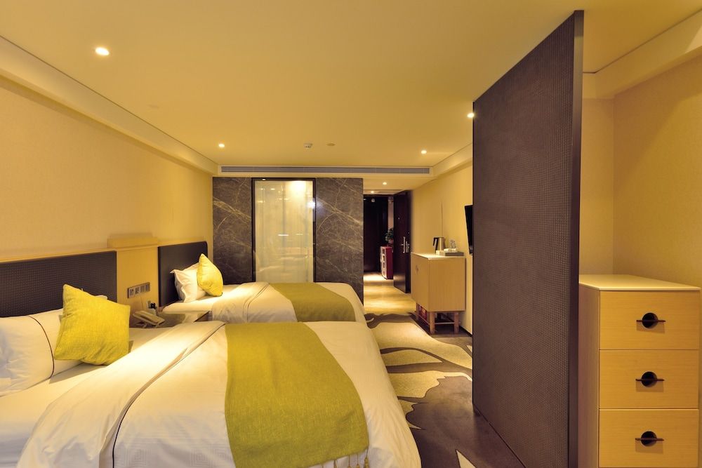 Haijun Hotel Elegant River View Room