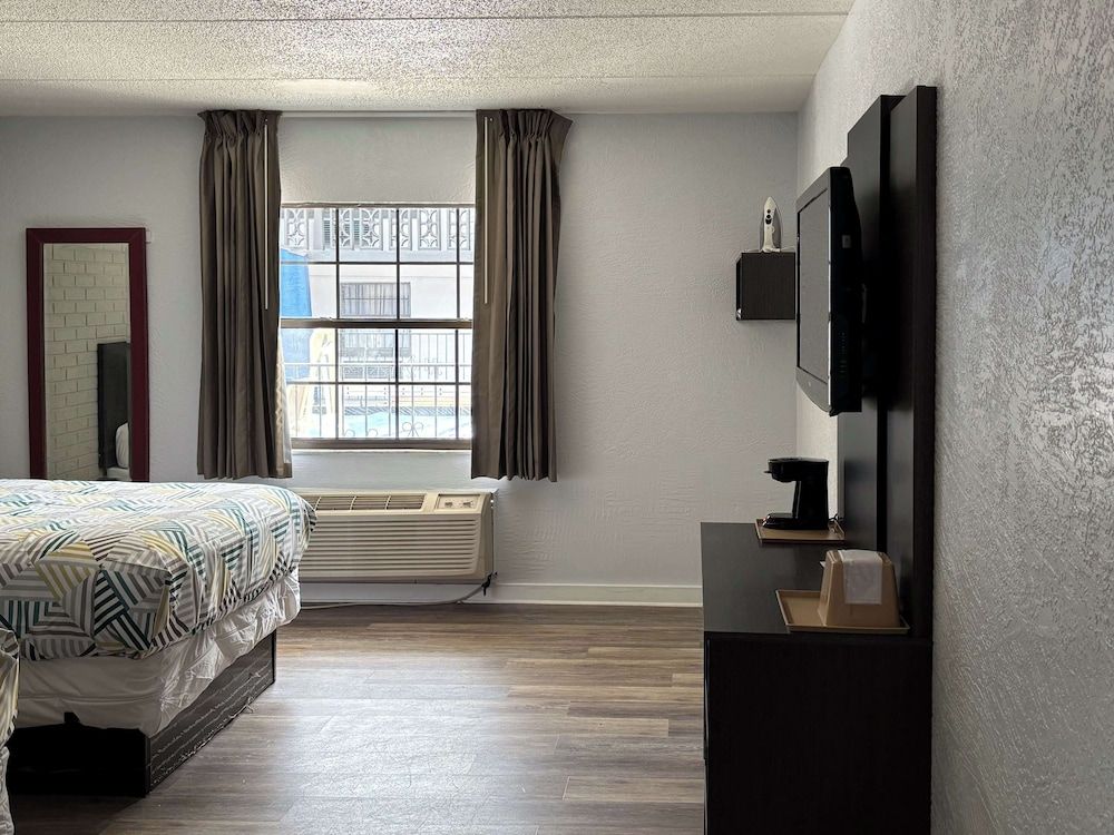 Standard Room, 2 Double Beds, Accessible, Smoking