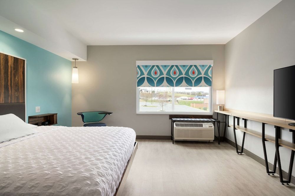 Room, 1 King Bed, Accessible, Non Smoking