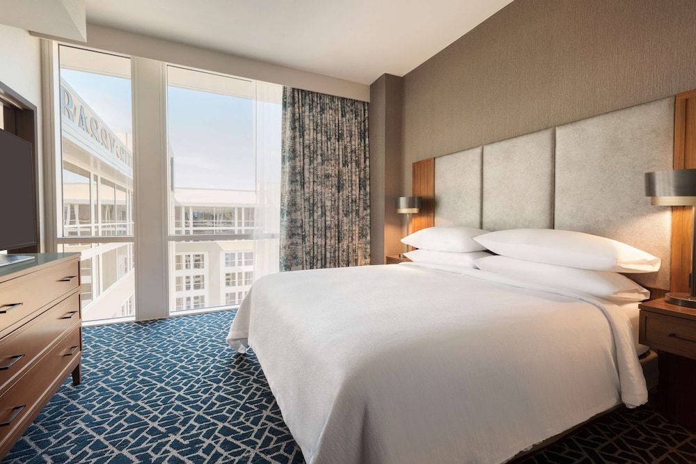 Premium Suite, 1 King Bed, Non Smoking