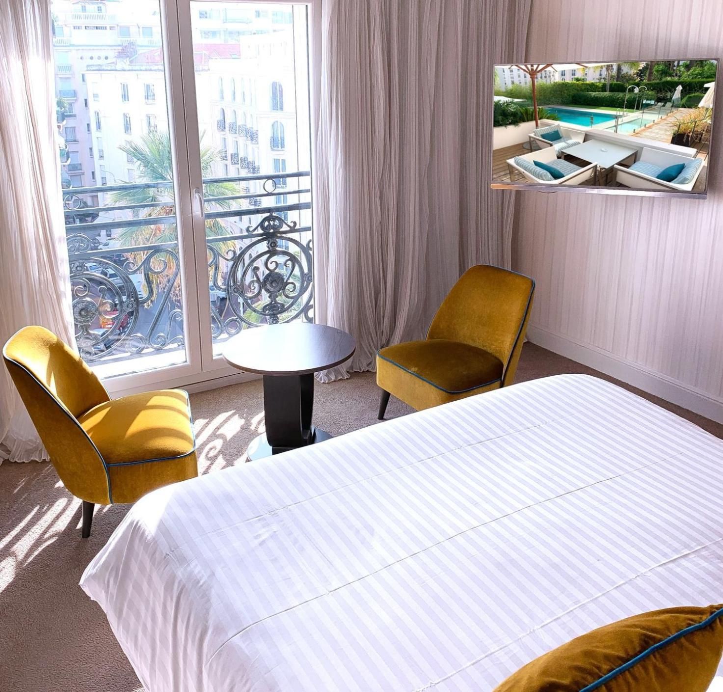 Junior Suite with Garden View